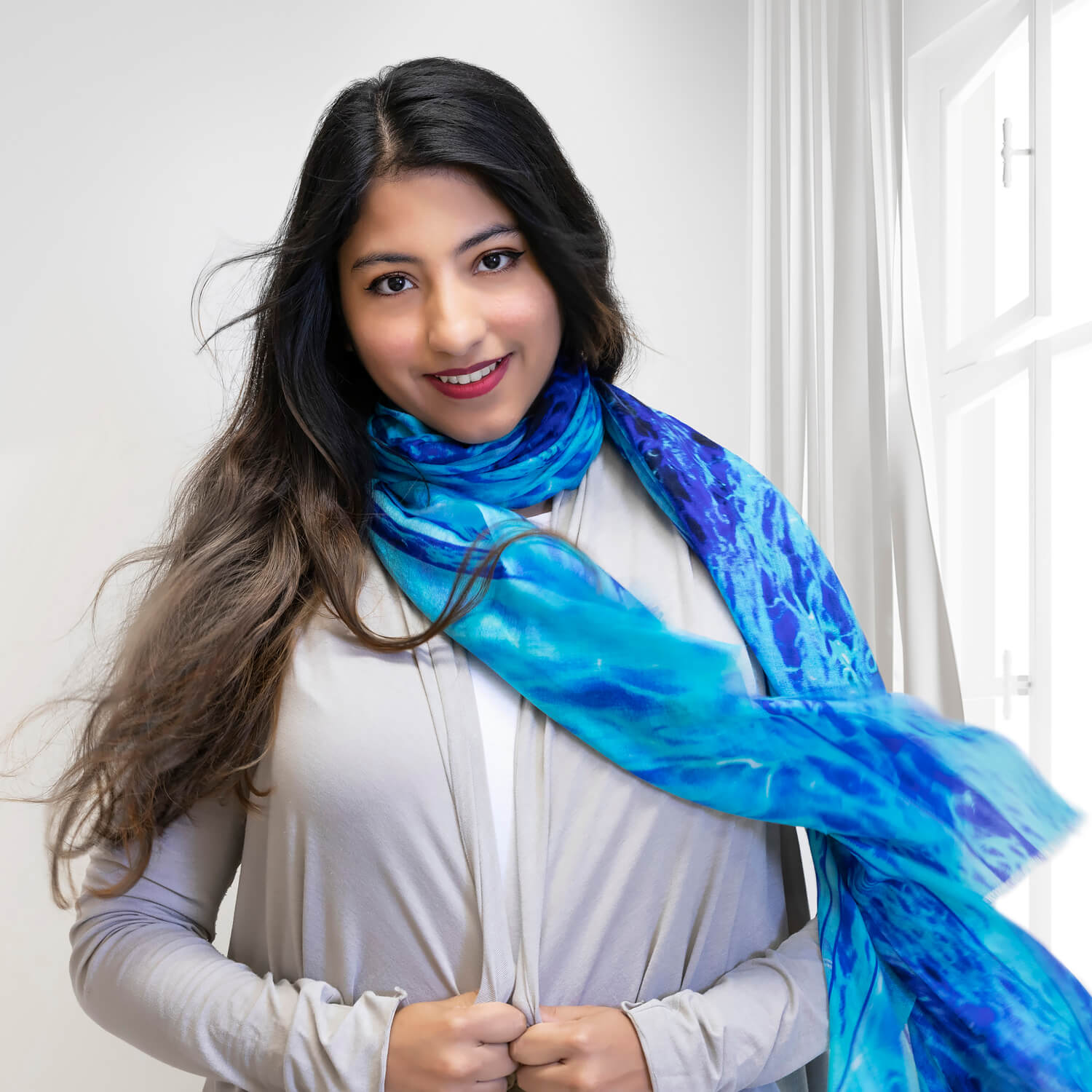 ultra blue cashmere wool scarf with grey jacket